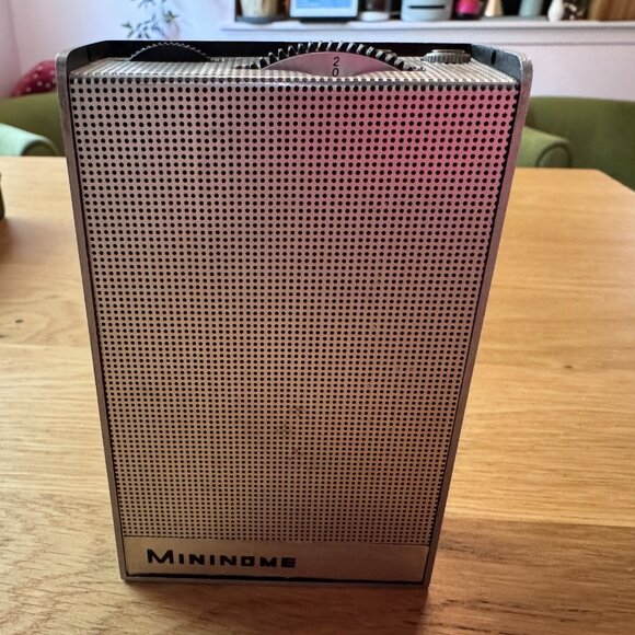 Vintage Mininome Miniature Electronic Metronome with Case, Circa 1967 - Picture 5 of 16